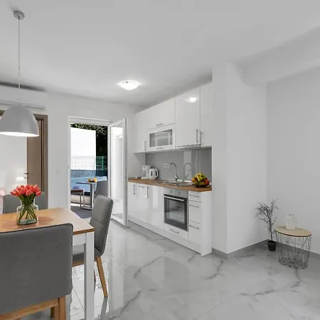 - Santric Apartmán